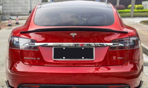 Tesla (テスラ) モデルS／Carbon Fiber Rear Spoiler/カーボンファイバーリアスポイラー