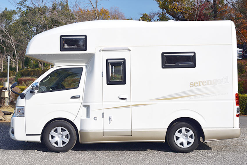 キャブコン TOYOTA ハイエース セレンゲティ